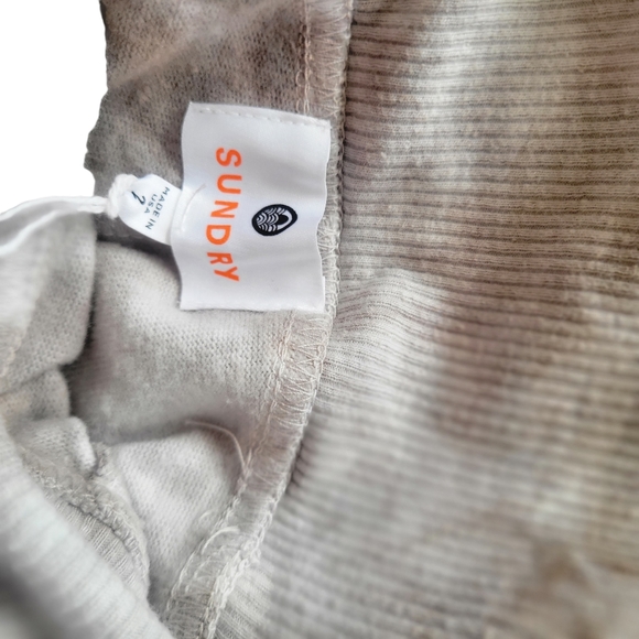 NWT Sundry Tie Dye Grey Pleated Sweatpants Women Size 2(M) - Picture 8 of 12